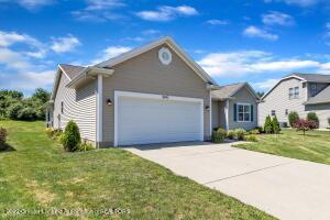3840 Danbridge Dr, Lansing, MI 48906 photo 5