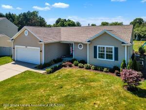 3840 Danbridge Dr, Lansing, MI 48906 photo 4
