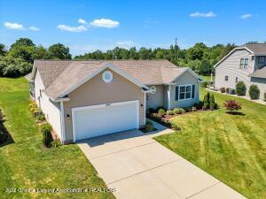 3840 Danbridge Dr, Lansing, MI 48906 photo 3