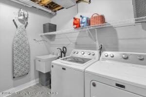 3840 Danbridge Dr, Lansing, MI 48906 photo 39