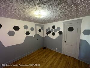 820 Max Ave, Lansing, MI 48915 photo 13