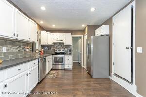 140 W 2nd St, Perry, MI 48872 photo 4