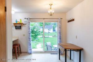 204 E Syringa Dr, Lansing, MI 48910 photo 9