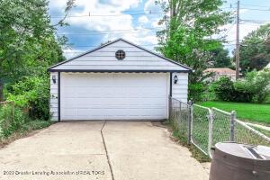 204 E Syringa Dr, Lansing, MI 48910 photo 5