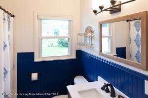 204 E Syringa Dr, Lansing, MI 48910 photo 17