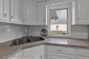 511 E Frederick Ave, Lansing, MI 48906 photo 12