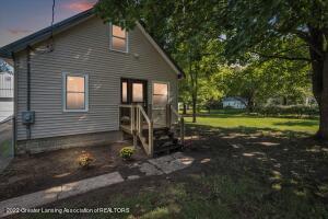 511 E Frederick Ave, Lansing, MI 48906 photo 1