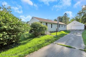 302 Sycamore St, Jackson, MI 49202 photo 1