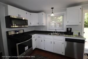 504 Cherry St, Dewitt, MI 48820 photo 11