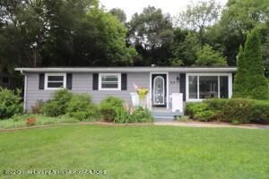 504 Cherry St, Dewitt, MI 48820 photo 2