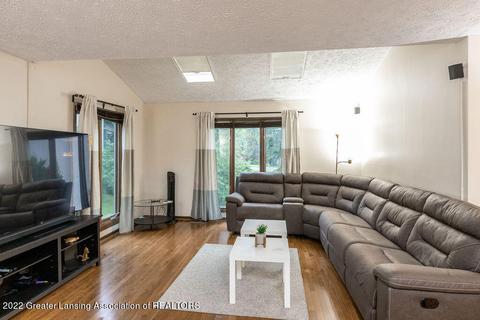 4475 Comanche Dr, Okemos, MI 48864 photo 8