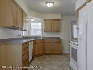 311 E Gier St, Lansing, MI 48906 photo 4