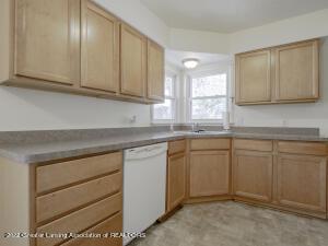 311 E Gier St, Lansing, MI 48906 photo 5