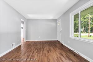 1407 Franklin St, Haslett, MI 48840 photo 5