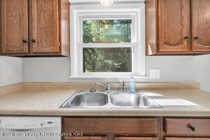 1407 Franklin St, Haslett, MI 48840 photo 10