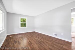 1407 Franklin St, Haslett, MI 48840 photo 4