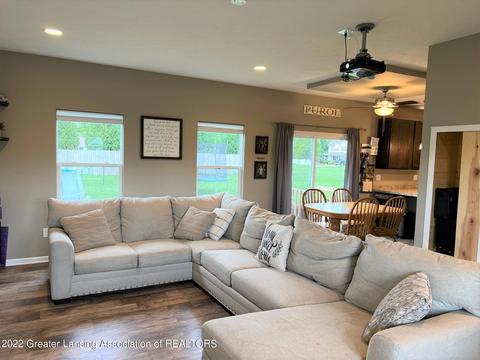 315 E Saphire St, Morrice, MI 48857 photo 3