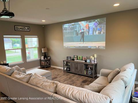 315 E Saphire St, Morrice, MI 48857 photo 4