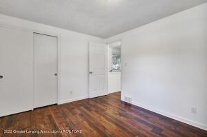 1804 Sherbrook, Haslett, MI 48840 photo 11