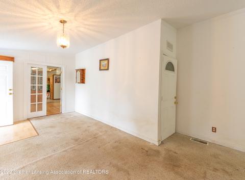 2692 Pine Tree Rd, Holt, MI 48842 photo 5
