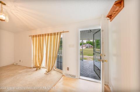 2692 Pine Tree Rd, Holt, MI 48842 photo 3