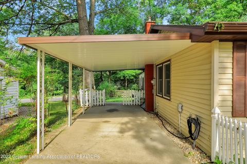 6265 Ridge St, Haslett, MI 48840 photo 4