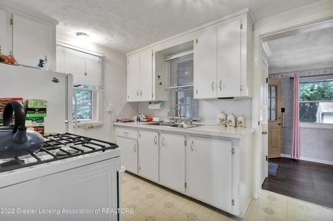 6265 Ridge St, Haslett, MI 48840 photo 11