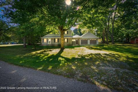 1875 Adelpha Ave, Holt, MI 48842