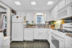 5925 Potter St, Haslett, MI 48840 photo 12
