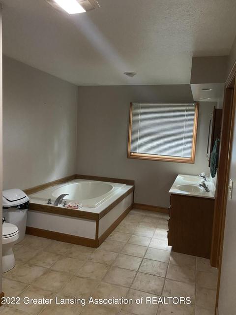 9136 Coleman Rd, Haslett, MI 48840 photo 14