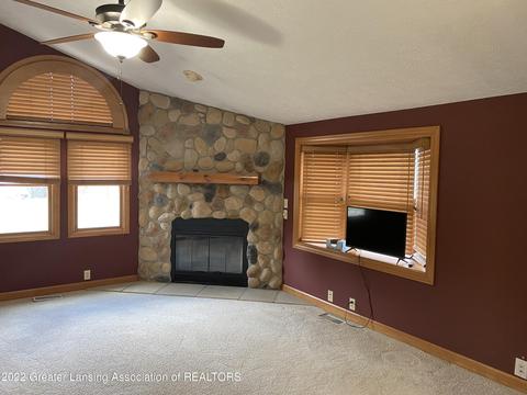 9136 Coleman Rd, Haslett, MI 48840 photo 5