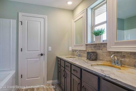 16937 Willowbrook Dr, Haslett, MI 48840 photo 19
