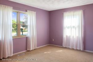 4827 Sutherland Dr, Holt, MI 48842 photo 9