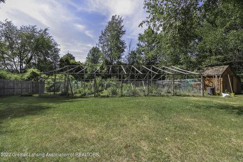 916 Wolverine Rd, Mason, MI 48854 photo 3