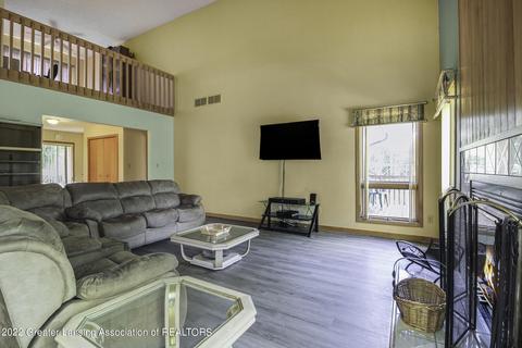 916 Wolverine Rd, Mason, MI 48854 photo 9