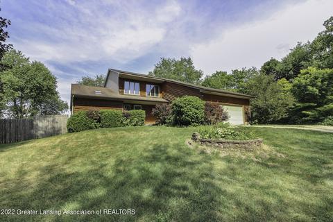 916 Wolverine Rd, Mason, MI 48854 photo 2