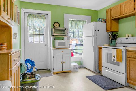 224 W Main St, Maple Rapids, MI 48853 photo 33