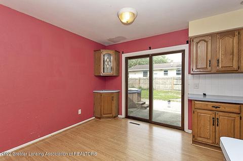 4520 W Michigan Ave, Lansing, MI 48917 photo 6