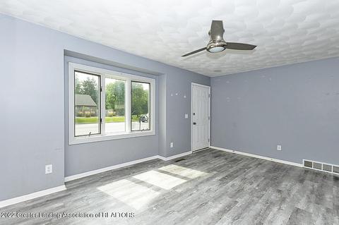 4520 W Michigan Ave, Lansing, MI 48917 photo 3