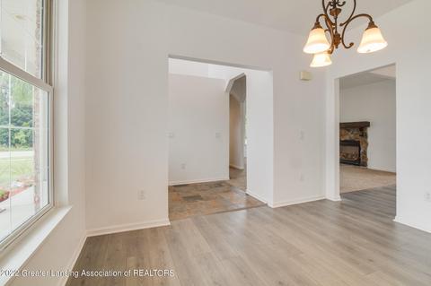 724 W Windward Way, Perry, MI 48872 photo 7
