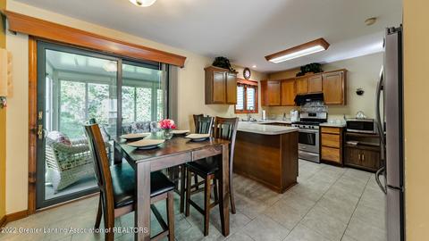 2510 Skye Rd, Lansing, MI 48911 photo 6