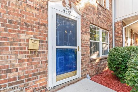 6219 Beechfield Dr, Lansing, MI 48911 photo 2