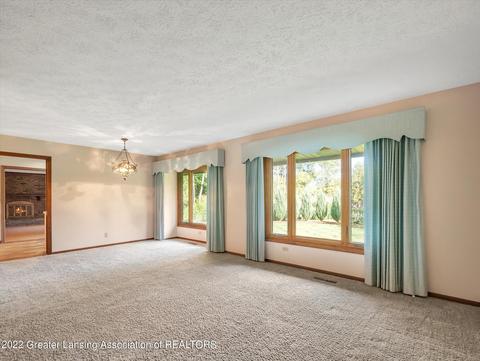 2086 Belding Ct, Okemos, MI 48864 photo 6