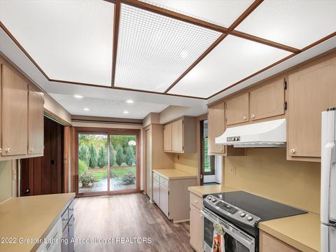 2086 Belding Ct, Okemos, MI 48864 photo 12