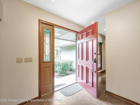 2086 Belding Ct, Okemos, MI 48864 photo 5