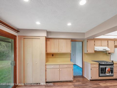 2086 Belding Ct, Okemos, MI 48864 photo 13