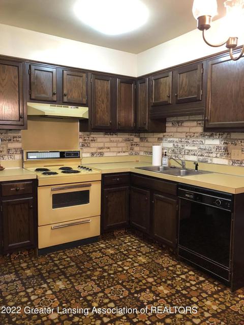 516 Crestview Ave, Lansing, MI 48910 photo 6