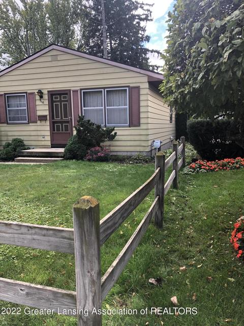 516 Crestview Ave, Lansing, MI 48910 photo 2