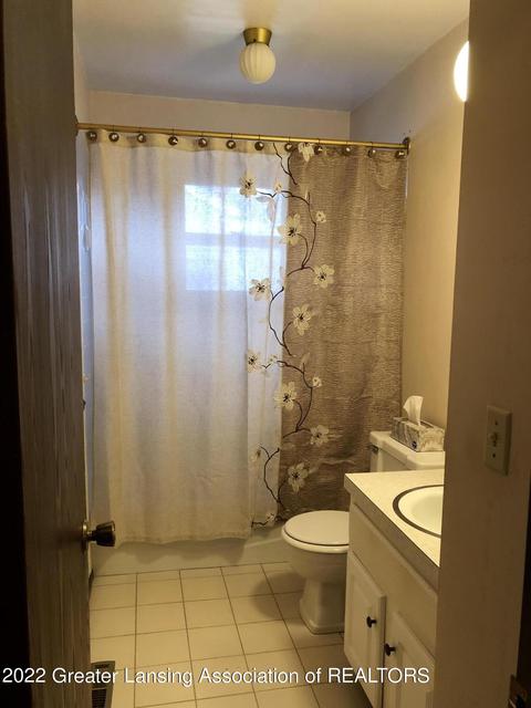 516 Crestview Ave, Lansing, MI 48910 photo 10