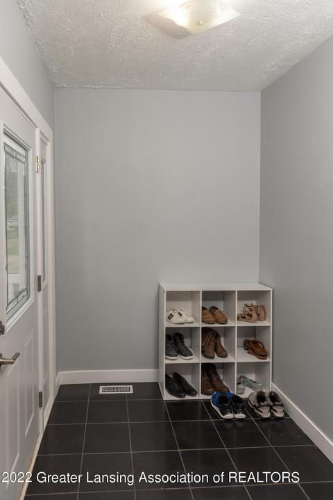 800 Eureka St, Lansing, MI 48912 photo 9